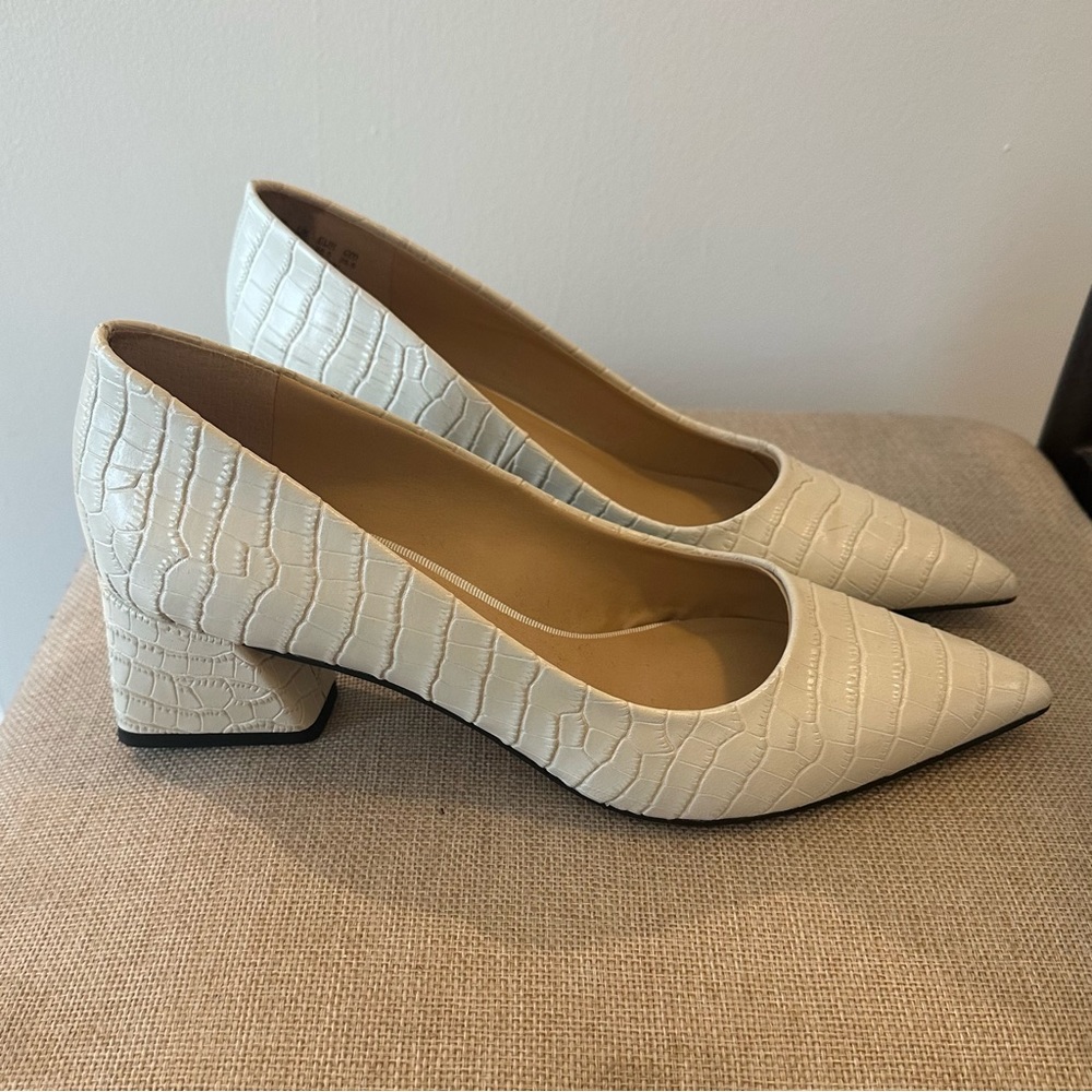 Franco Sarto kitten heel